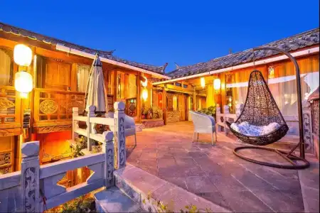 Lijiang Laia Boyue Life Inn - 0