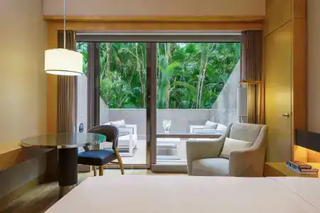 Renaissance Harbour View - 7