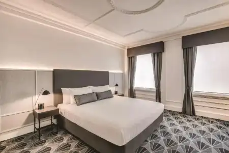 The Savoy on Little Collins Melbourne - 34