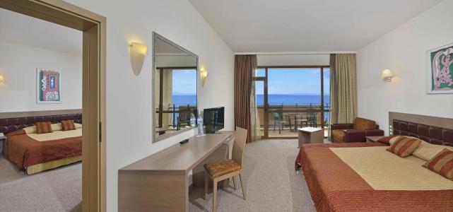 Sol Nessebar Palace Resort & Aquapark - All Inclusive - 37