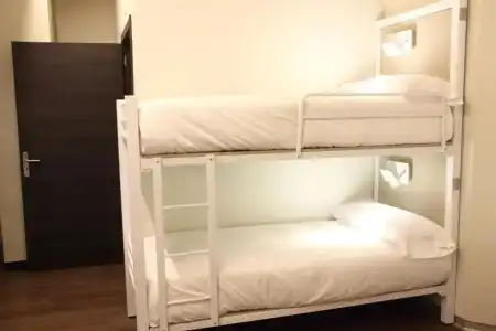 Poshtel Bilbao Premium Hostel - 41