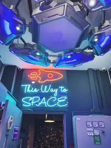 Met A Space Pod @ Arab Street - 29