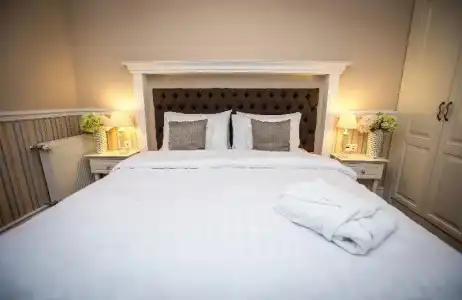 Queen's Court & Residence - 64