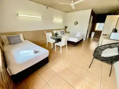 Camden Motor Inn - 21