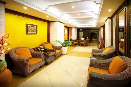 Nora LakeView - 1