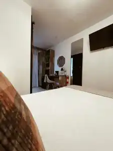 Studio 27 Backpackers - 31