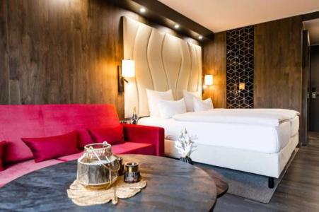PLAZA Premium - 81