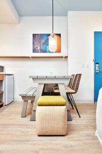 Universal's Endless Summer Resort – Dockside Inn and Suites - 30
