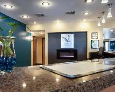 Quality Inn Airport East - 13