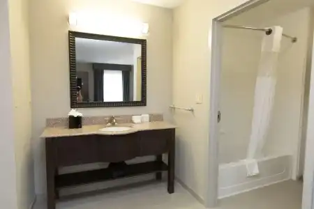 Hampton Inn & Suites Oklahoma City Airport - 52