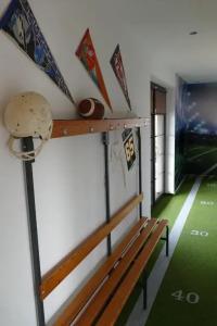 Road Stop Neandertal - 83