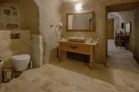 Hera Cave Suites - 107