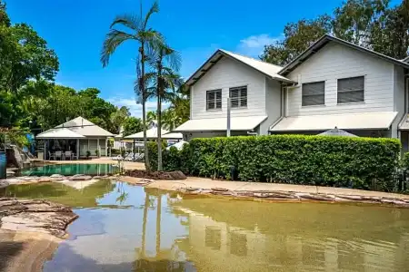 Noosa Entrance Waterfront Resort - 376
