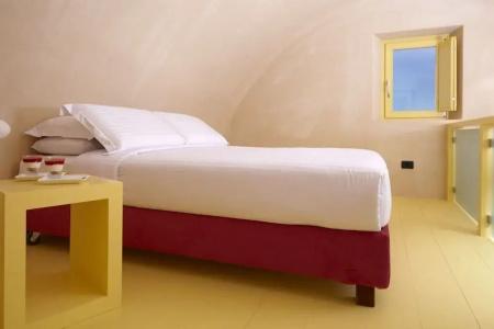Voreina Gallery Suites - 39