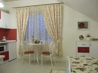 Mini-Glove House - 15