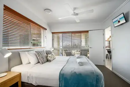 Rolling Surf Resort - 33