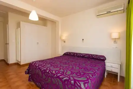 Sol y Miel Hostal - 85