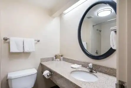 Red Roof Inn Laredo - 46