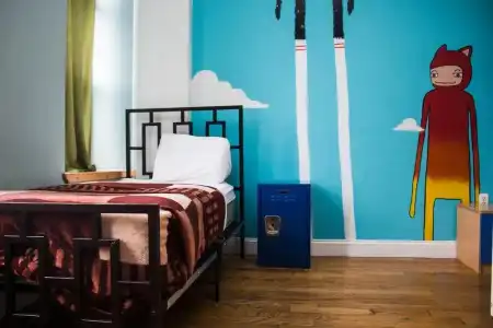 NY Moore Hostel - 40