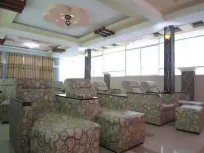 Khch san Tn H - 1