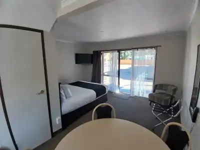 Palm City Motor Inn - 75