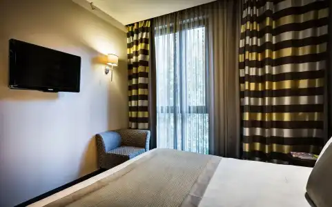 Uptown Palace - 14