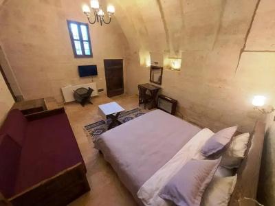 Armesos Cave - 205
