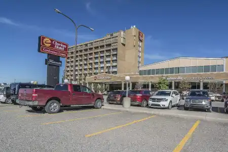 DoubleTree by Hilton Calgary North - 0