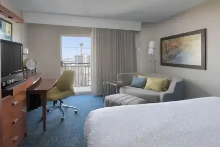 Courtyard Marriott Riverwalk - 43
