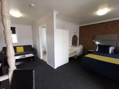 Leichhardt Motor Inn - 61