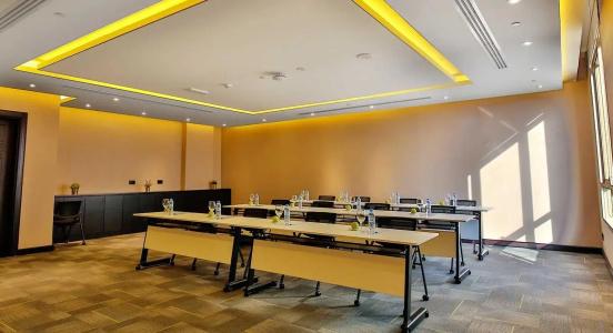 Four Points by Sheraton Production City, Dubai - 27
