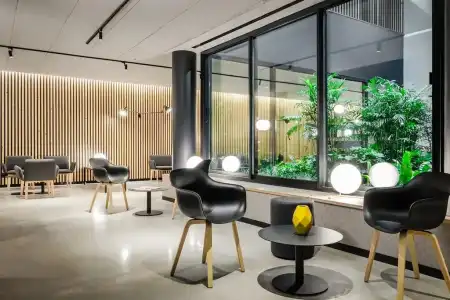 Raval House - 23