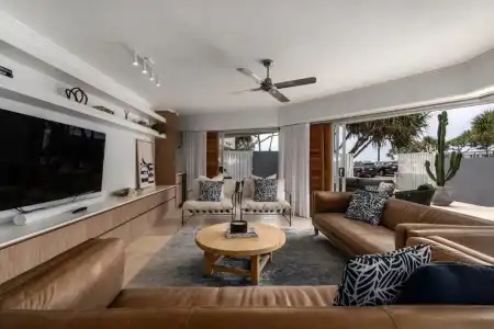 Rolling Surf Resort - 234