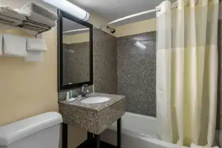 Quality Inn Daytona Beach Oceanfront - 23
