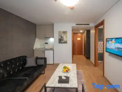 KA & Suites - 124