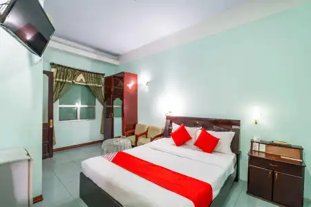 Super OYO 266 Golden Gate - 28