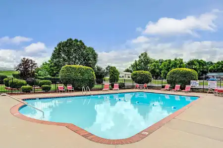 Ramada by Wyndham Murfreesboro - 10