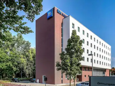 Ibis Budget Augsburg City - 0
