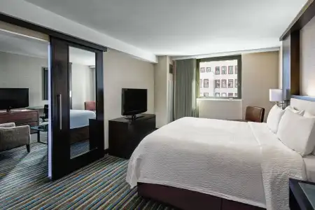 Courtyard by Marriott New York Manhattan/Times Square - 5