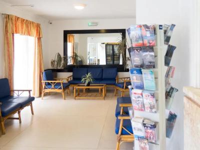 Mavina & Apartments - 9