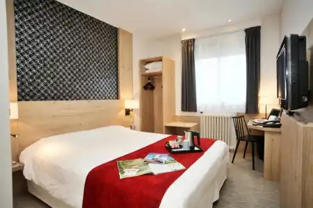 Kyriad Vannes Centre-Ville - 53