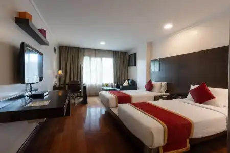 37th Crescent - 47