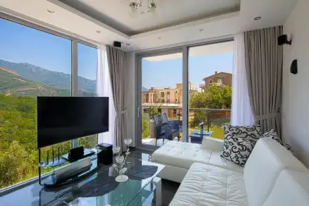 Montelux Apartments - 44