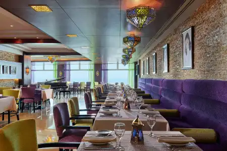 Hilton Alexandria Corniche - 32