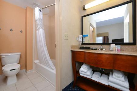 Hampton Inn & Suites Fredericksburg South - 25