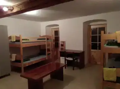 Sleeping Beauty Hostel - 9