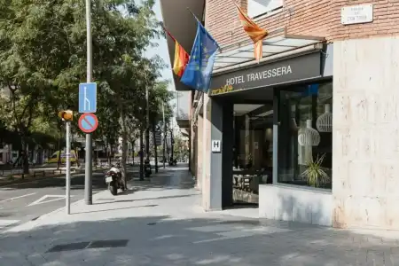 & Apartments Travessera - 0