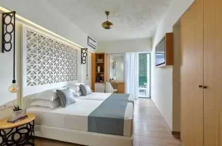 Vasia Boulevard (Adults Only) - 25
