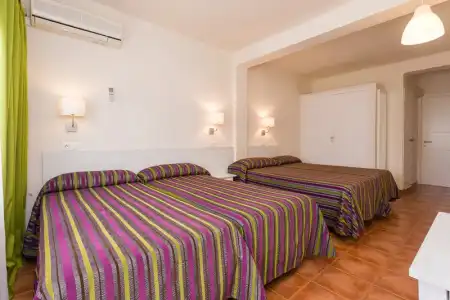 Sol y Miel Hostal - 78