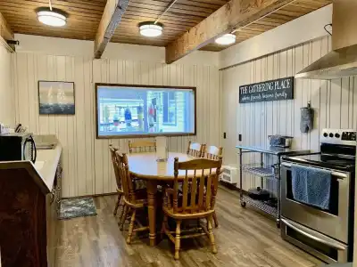 Breakers Boutique Inn - 83